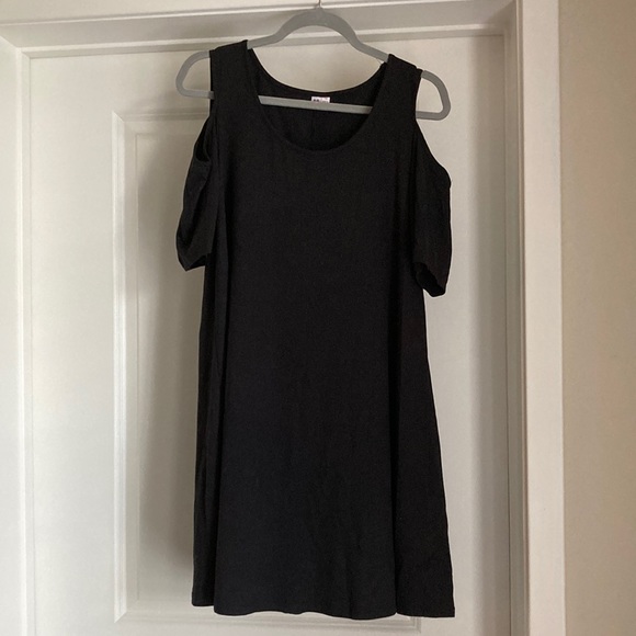 Black dress - Picture 1 of 3